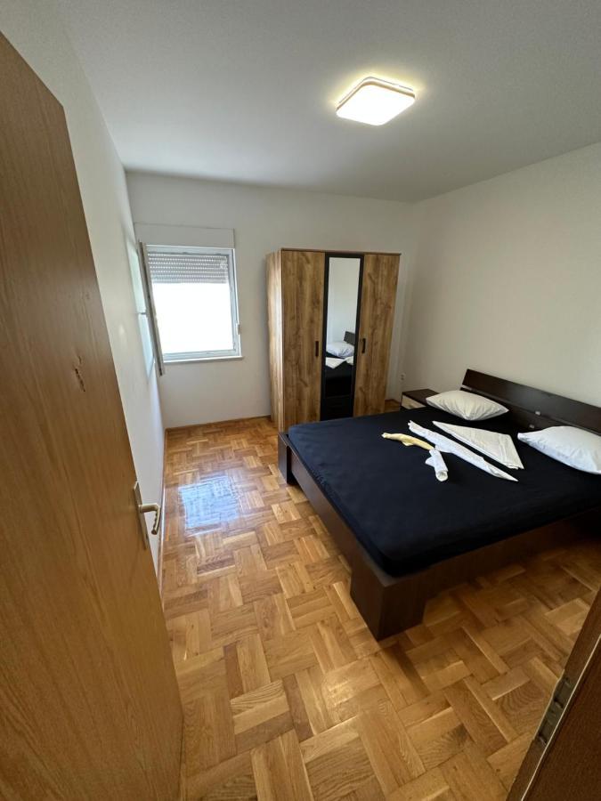 Apartamento Apartman Aurora Kaštel Novi Exterior foto