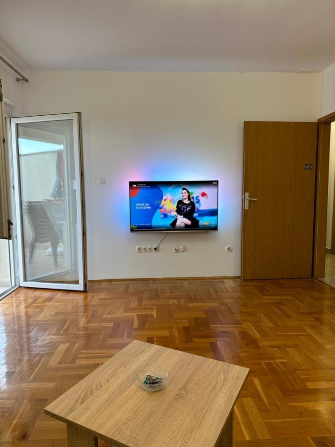 Apartamento Apartman Aurora Kaštel Novi Exterior foto
