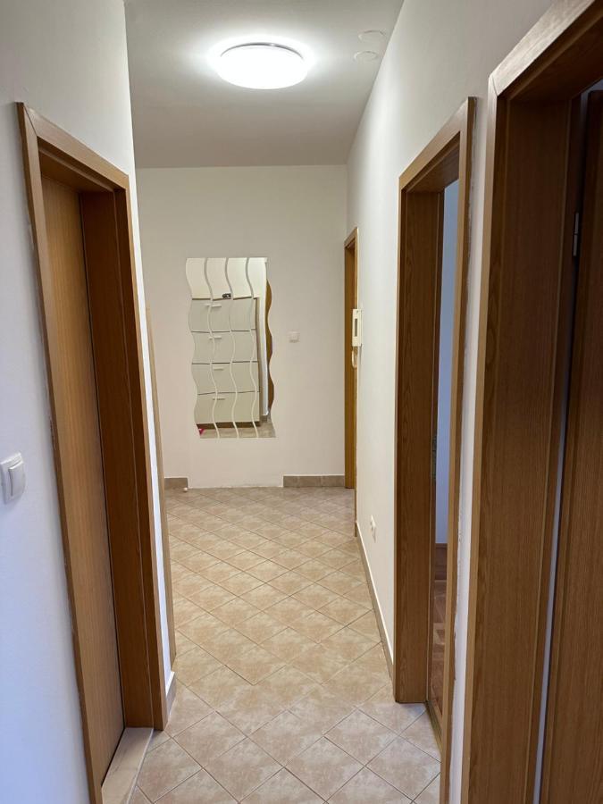 Apartamento Apartman Aurora Kaštel Novi Exterior foto