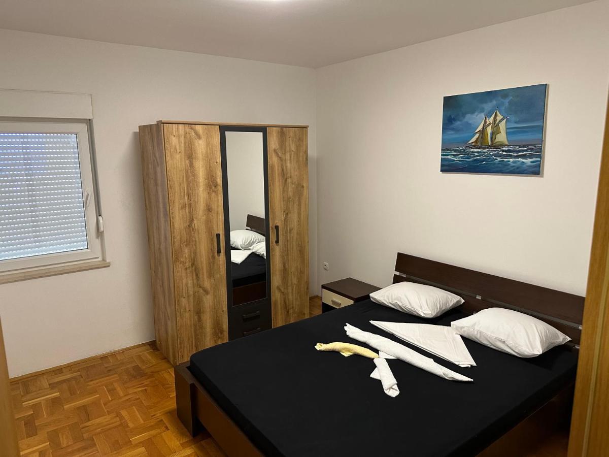 Apartamento Apartman Aurora Kaštel Novi Exterior foto